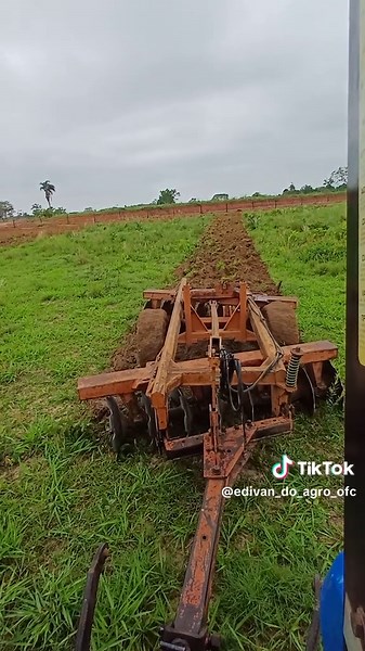 Effective Tractor Operation in Agricultural Fields