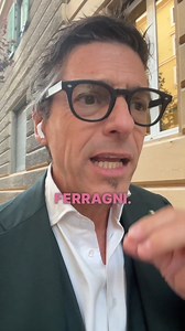 Il video di Chiara Ferragni che chiede scusa per lo scandalo del Pandoro Balocco, ci rivela almeno due cose! La nota influencer rompe il silenzio e pubblica un video di scuse annunciando che donerà 1 milione di euro come gesto concreto. Poi aggiunge che farà appello contro la multa (di un milione di euro) stabilita dall'Autorità Antitrust. Infine annuncia che non "mischierà" mai più le iniziative benefiche con quelle commerciali (per evitare guai...). Ma qui forse rischia di arrivare un messaggi