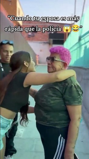 Un saludo inocente,casi me deja soltero 😳💔😂#humorlatino #comedia #celosa #toxica #parejasdivertidas