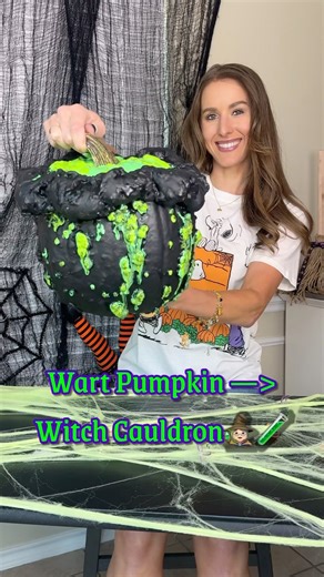 WITCH CAULDRON PUMPKIN 🧙🏼‍♀️🧪 Pumpkin painting DIY! #halloweendiy #pumpkindecor #cauldron
