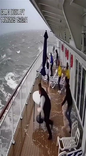 Action camera captures giant waves hitting cruise ship during voyage 🌊😱