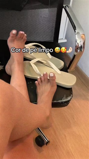 Cor de pé limpo: cuidados e dicas para pés limpos e saudáveis