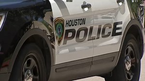 49-year-old driver killed after being shot and crashing into power line pole in SW Houston, HPD says