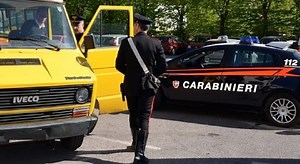 Roccapiemonte, furto a scuola: rubato computer e giostrine vandalizzate