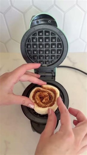 Cinnamon Rolls in a Waffle Maker 😳 | Easy Breakfast Hack
