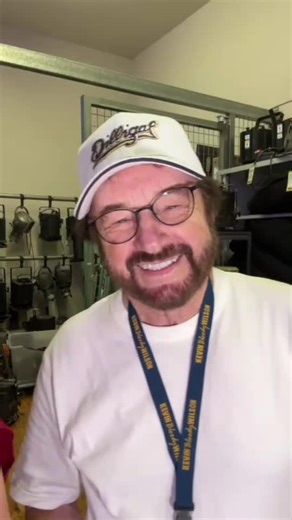 👉 https://youtube.com/@theKevinBloodyWilson?si=YZTs9JMtRJyFQaaE