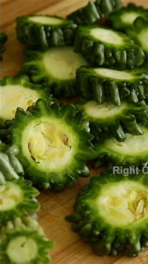 #shorts | How to cut & clean Bitter gourd