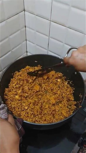 Quick Restaurant Style Chilli Garlic Fried Rice 10 minutes Recipe. #shorts #friedricerecipe