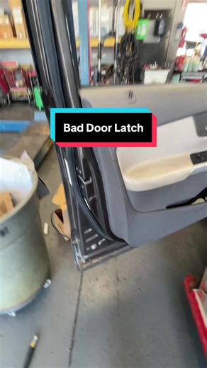 Diagnosing a Door Ajar Issue on Ford Edge