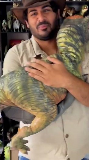 The Unboxing Video of OnlyDinosaurs‘ Baby TRex Puppet from the Lost World #dinosaur #jurassicpark