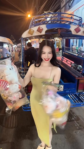 ອ້າຍບີນລີ່ຫລາຍເທື່ອລະເດີ😬. #ບຸນທາດຫລວງ. #fypシ゚viralシ. #เทรนวันนี้ | P'paem Lsp