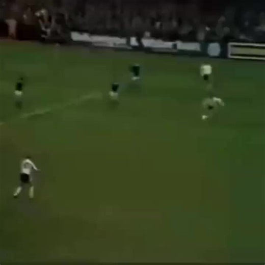 BBC Match Of The Day January, 1974 Now that’s a volley! Alan Mullery’s cracker for Fulham, in the FA Cup 4th Round Tie 🆚 Leicester at Craven Cottage. Commentator John Motson | Football: The Vintage Collection