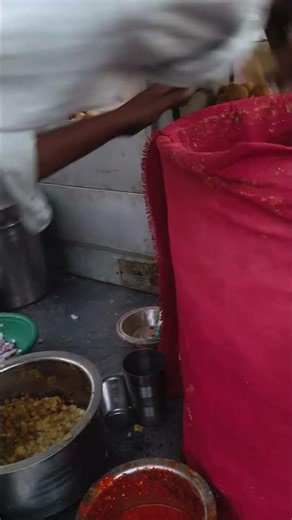 offer 5 rupaye wala #youtubeshorts #youtubeshorts #food #chillipanipuri #streetfood #panipuriviajes