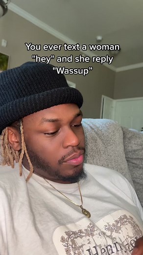 How to Respond to a 'Hey' Message from a Girl