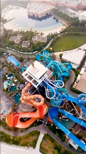 What a thrilling slide! 😱🌊🔥 Aquaventure World the world’s largest water park