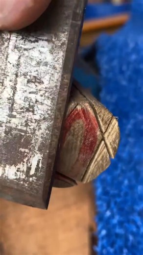 How to secure a hammer handle for good Simple joint keeps the handle from slipping #USA #HandleFix #ToolSafety | Tool Titans