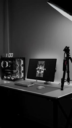 Silence. Focus. Precision. No RGB chaos. No distractions. Just black, white, and workflow. Late nights. Clean desk. Sharp mind. This is where ideas turn into content. Minimal setup. Maximum discipline. #setup #minimaldesk #desksetup #cleanworkspace #gaming