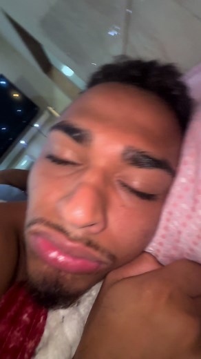 Era só o que faltava meu marido acordando dengoso