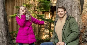Cast Interviews - Family Traditions - Christmas Getaway