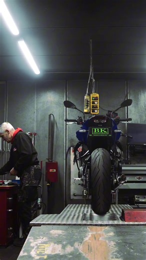 Yamaha MT-09 BK Performance Edition 🚀 Package: - Full Exhaust - ⁠Tovami Mapping - ⁠Winglet Front - ⁠Winglets Side - ⁠Short License Plate Holder - Windshield BK Performance 📍 BK Motoren 📂 Tovami 🎥 Luca ————————————— #performance #bikelife #yamaha #bkmotoren #moto @Tovami