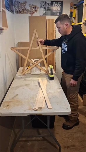 DIY Wooden Stars - Easy Christmas Decor Project