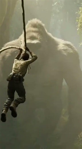 The Physics of Tarzan vs. King Kong: Could This Happen in Real Life? 🦍⚛️