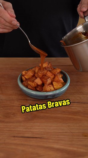 Authentic Patatas Bravas Recipe: Crispy Potatoes & Spicy Sauce