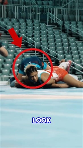 a very exciting women's wrestling match😱