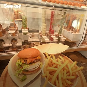 1.4M views · 777 reactions | This robot makes better burgers than In-N-Out.  | Seeker by The Verge | Facebook