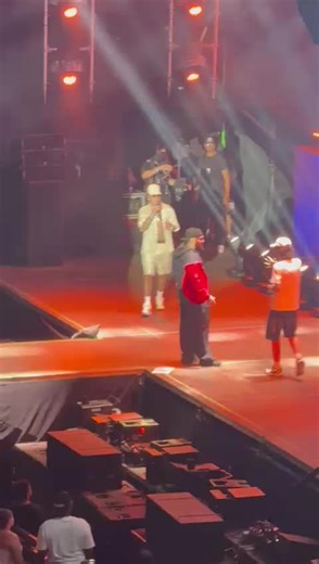 Noche Inolvidable en Cartagena con Blessd y Amigos