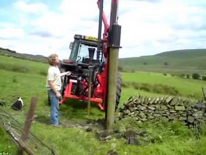 Massey Ferguson 3095 Turbo + Protech P200s post knocker