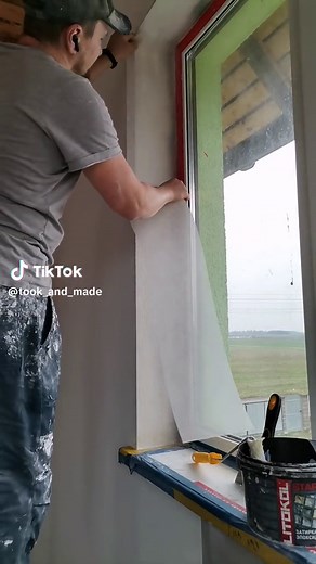 Painting a Window Frame: Step-by-Step Guide