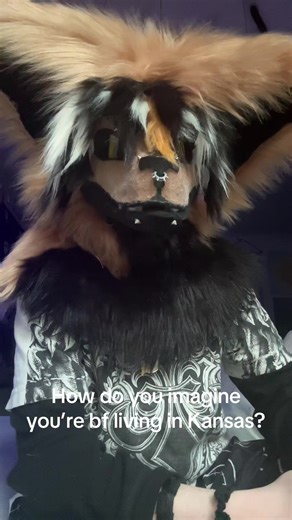 Uh country life! 😀#fyp #furry #furrytiktok #dinomaskfurry #mlm | furry