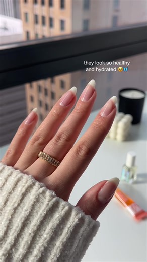 Hydrate Dry Nails with Essie Nail Strengthener & Cuticle Oil