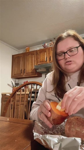 Courtney cook did it again I will make a video of eating the normal potato when it’s done 💕 @Courtney Cook also love my little helper