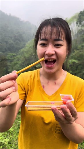 Eating chili sauce with candy tastes better #bushcraft #survival #camping #shorts