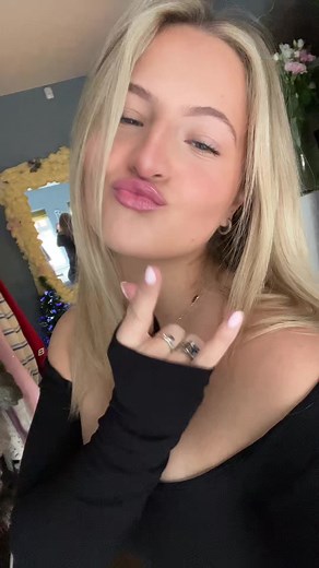 Merry Crimbo Celebration with Festive Vibes