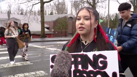 WA students walk out protesting US immigration policies