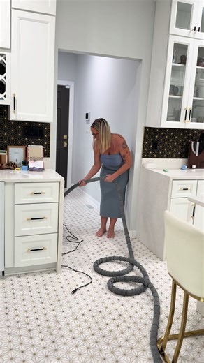 Boston Mom Nora🌹 (@thatbostonmomnora)’s videos with original sound - Ameera David