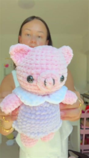 Crocheting a pig in a dress #crochet #amigurumi #plushies #cutecrochet
