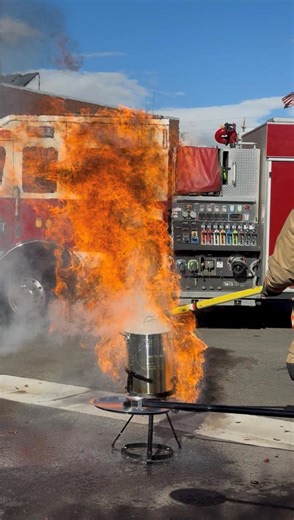 Reno fire Thanksgiving safety tips: What to do during a cooking fire