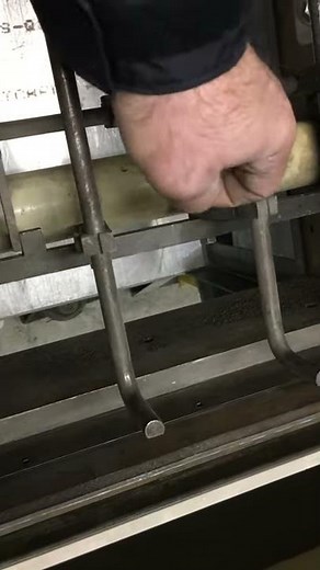 Diacro 16-24 press brake back gauge