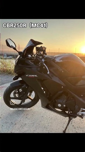 新しくCBR250R（MC41）が我が家にやってきた‼️コンパクトで乗りやすい‼️ステップワゴン（RK5）は2列目シートを外すとバイクがすっぽり入る。