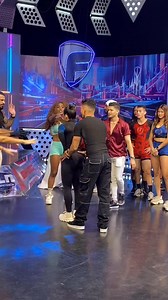 104K views · 1.8K reactions | ¡Cubo musical! 流 Joselyn y el chino soza   #bln #ecuador #parati #Programa #Competencia #tendencia #virals #latinoamerica #manta #virals #reelsfb | BLN El R | Facebook