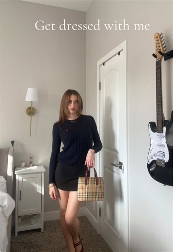 Get dressed with me #outfitinspo #ootd #fashiontiktok #easyoutfits #simpleoutfit