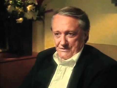 Robert Vaughn discusses his character on "The Man from U.N.C.L.E." - EMMYTVLEGENDS.ORG
