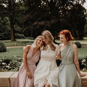 Infinity dress style: The trends and ways to wear convertible dresses