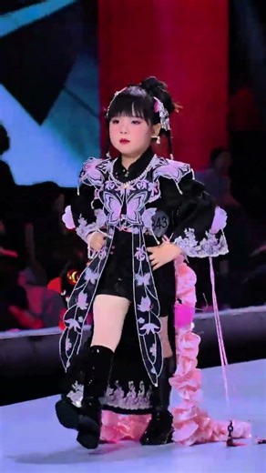 Exclusive: Qianjie's National Wind Butterfly Garden Fashion Show - A Beauty to Behold