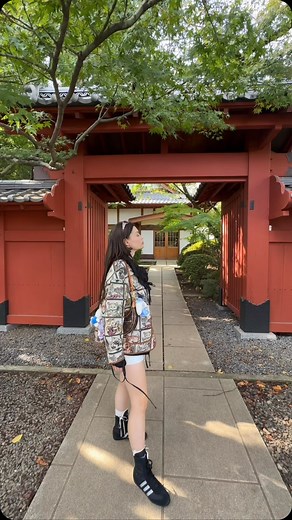 Meryem Can on Instagram: "Hemen memlekete şöyle bi türbe🐈"