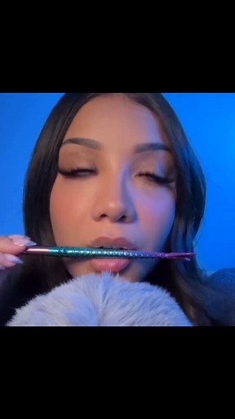Fast unpredictable mouth sounds - Credit @ᔕᗩᔕᔕ #asmr #asmrmouthsounds #sassyasmr #unpredictable #unpredictabletriggers #CapCut